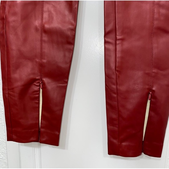 Crimson red high-waist faux-leather leggings with zipper ankle detailing - Picture 3 of 3